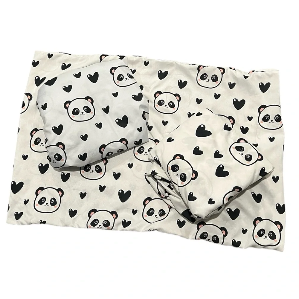 Amazon Panda and Heart Print Bedding Set - White and Black